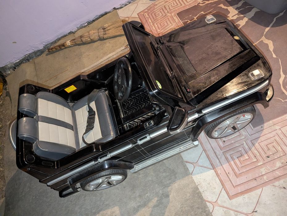 Детский автомобиль