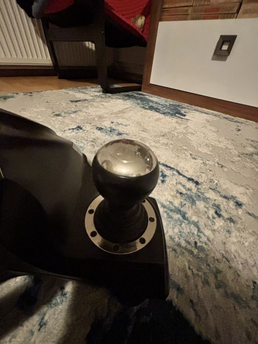 Volan pentru jocuri (volan gaming) (include pedale)