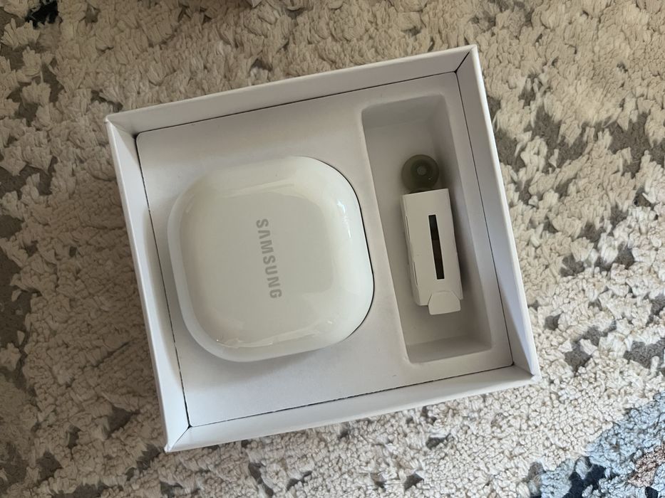 Samsung Galaxy buds 2