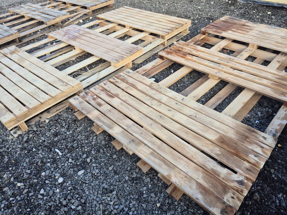 Palet 2.40/1.20 din lemn