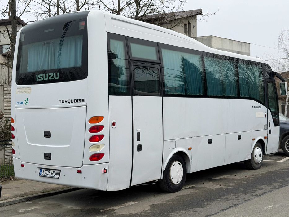 Midi autocar Isuzu Turquoise 2013, 32 locuri, E5