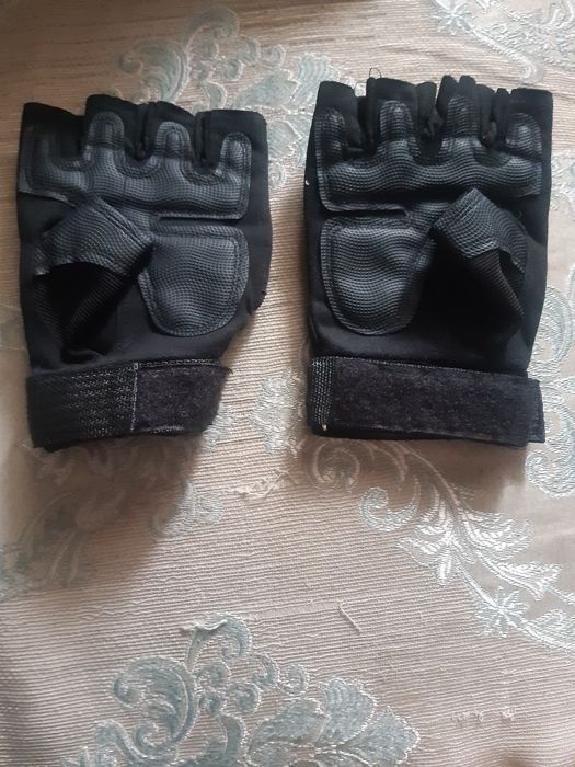 Перчатки новый для спорта