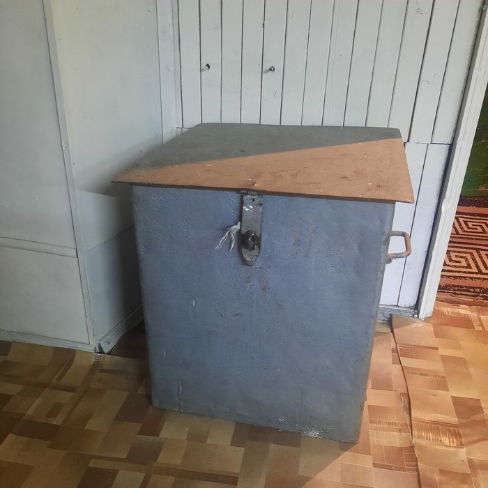 Продам сейф тяжелый