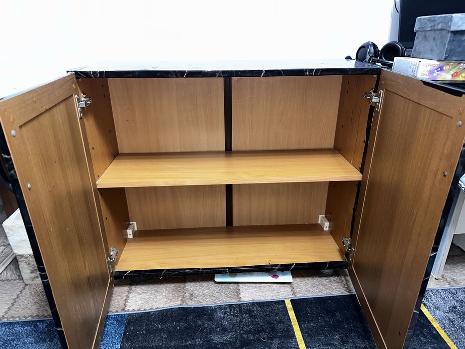 Продам тумбу за 2000