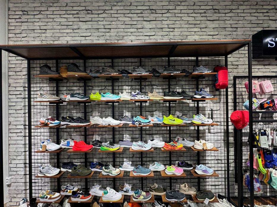 Стелаж под кроссовки в стиле Лофт