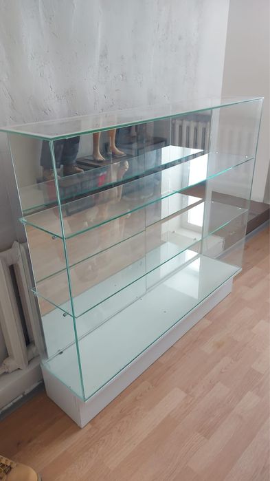 ветринный стол стеклянный