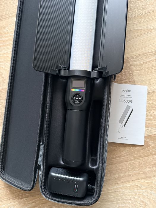 LC500R – Lampă LED RGB pentru fotografie