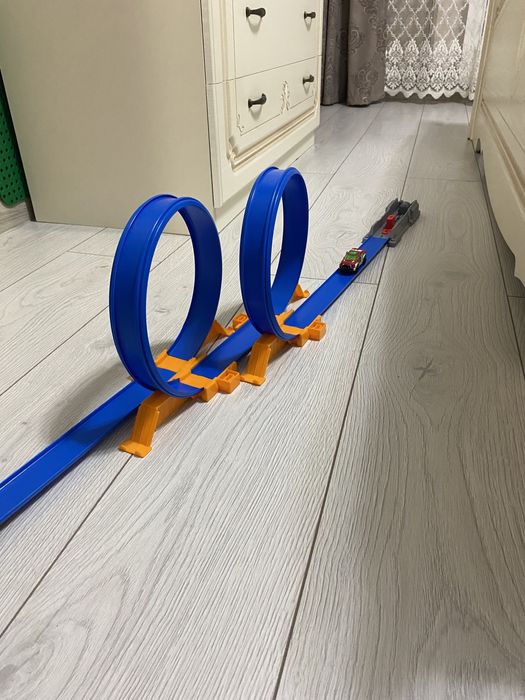 Трек для машинок