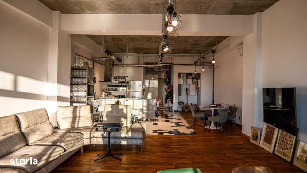 Penthouse spectaculos cu vedere directa la padure terasa 186 mp Pipera