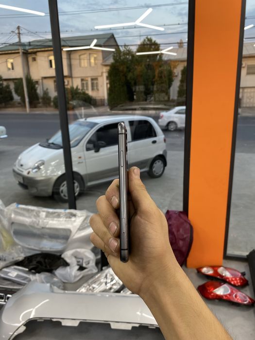 Iphone 11 64gb sirochna