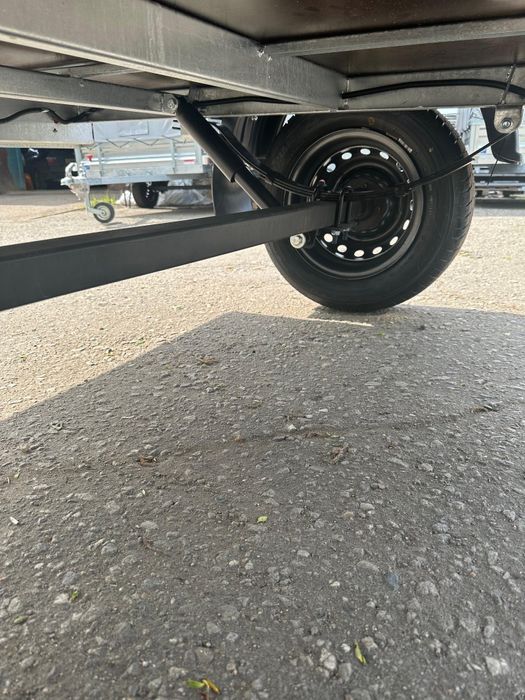 Прицеп  легковой спутник