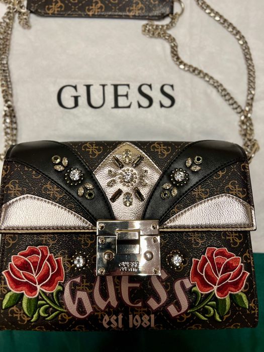 Guess дамска чанта