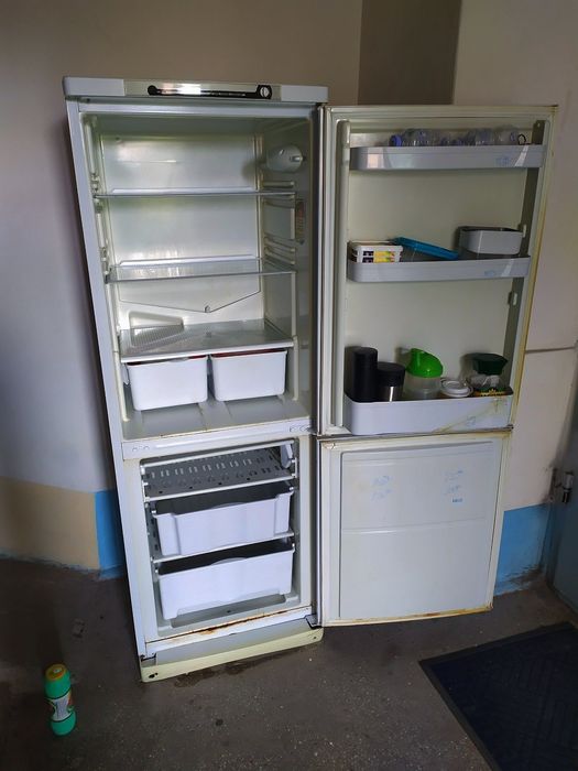 Холодильник indesit