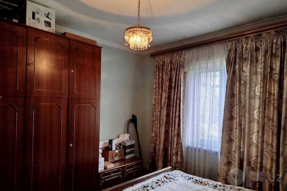 Продаю квартиру.Юнусабад 18 Шабода кафе бывший  Саратон 3/4/4 77 СЕРИЯ