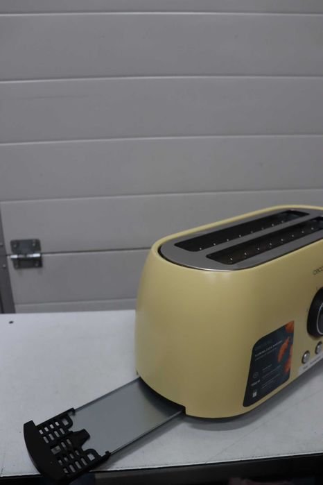 Тостер Cecotec ClassicToast Digital 15000 Yellow Extra Double, 1500 W, Капацитет за 4 филийки хляб, 2 екстра широки дълги отделения, LED светлина