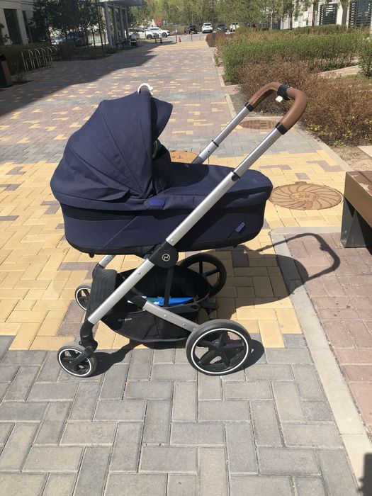 Продам только люльку на коляску Cybex balios S без рамы