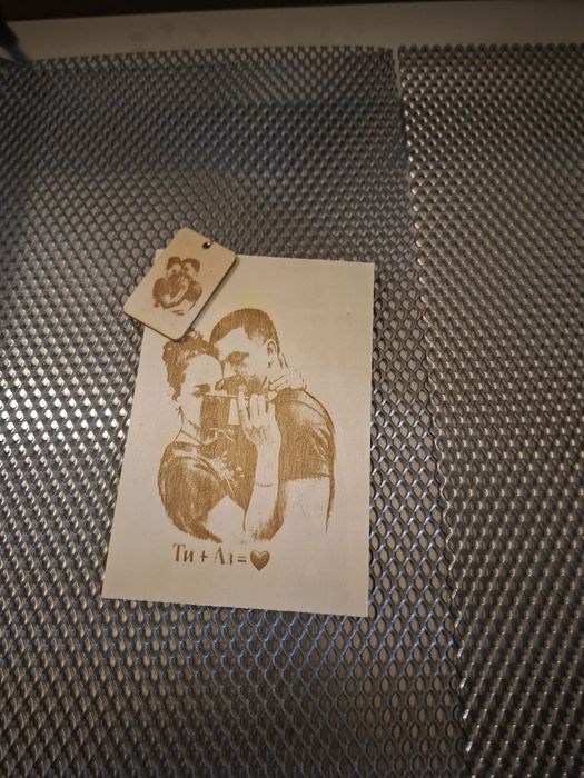 Уникални дървени гравюри – персонализирани подаръци по ваш вкус!