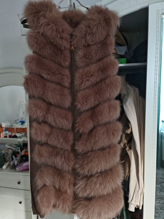 Шуба жилетка песец