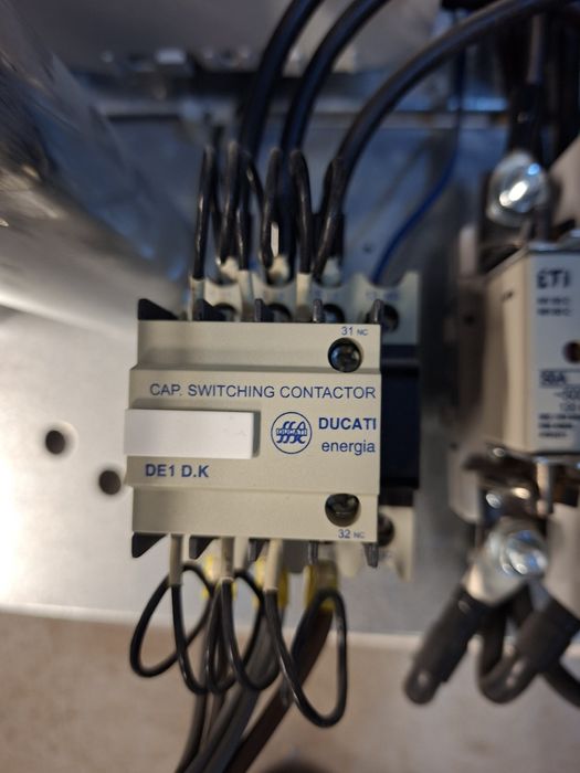 Compensarea Energie Reactiva Baterie Condesatoare Automata Ducati