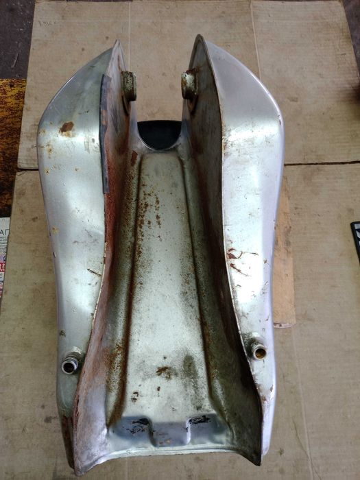 Резервоар априлия