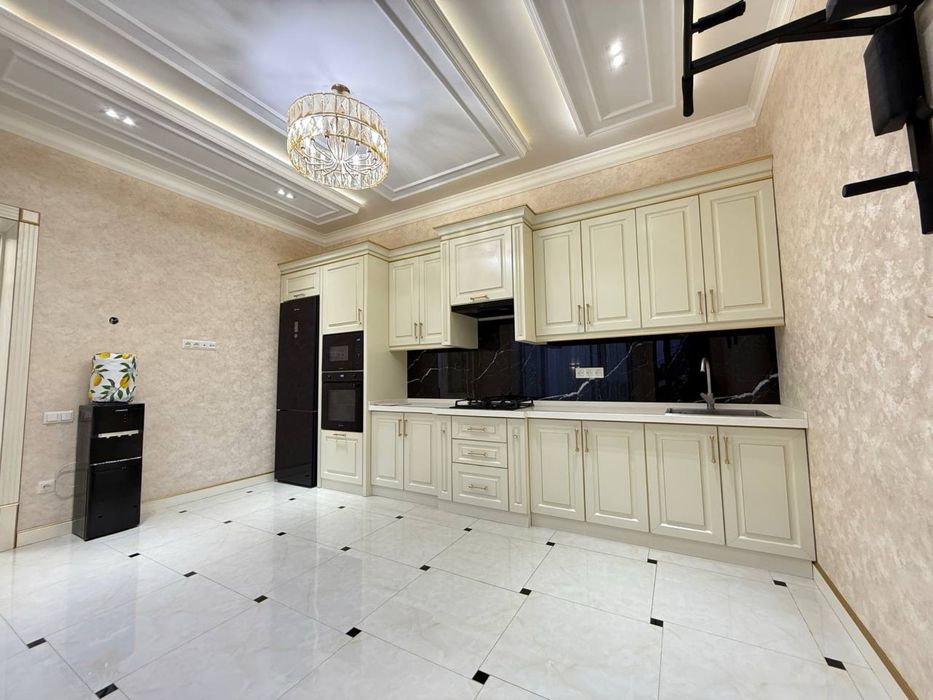 Евродом 5-комн Соломатина  махалля