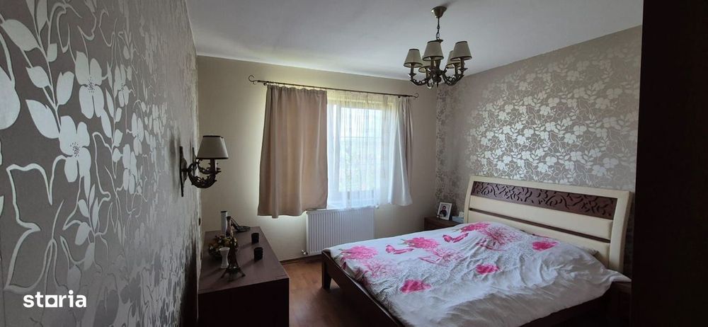 Casa langa padure , cartier privat -Corunca