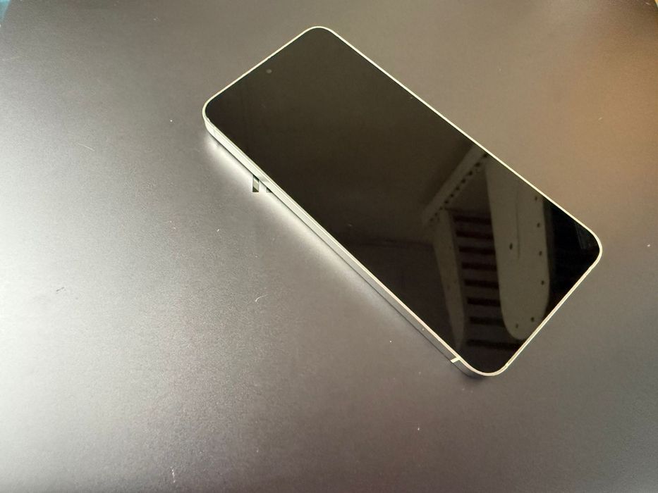 Samsung Galaxy S 24 (без караобки)