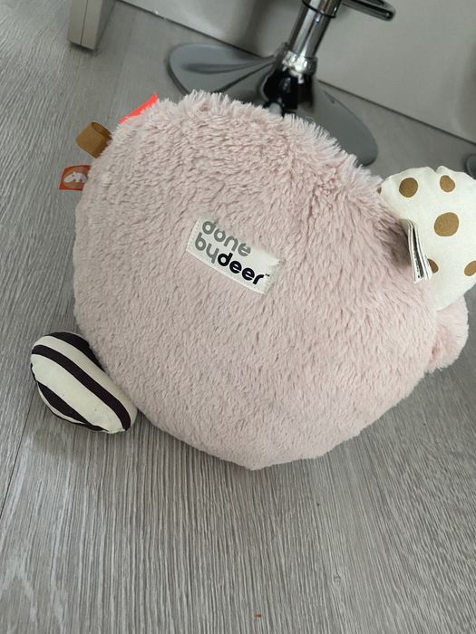 Jucărie cu oglinda pentru bebeluși Done By Deer,din bumbac,roz
