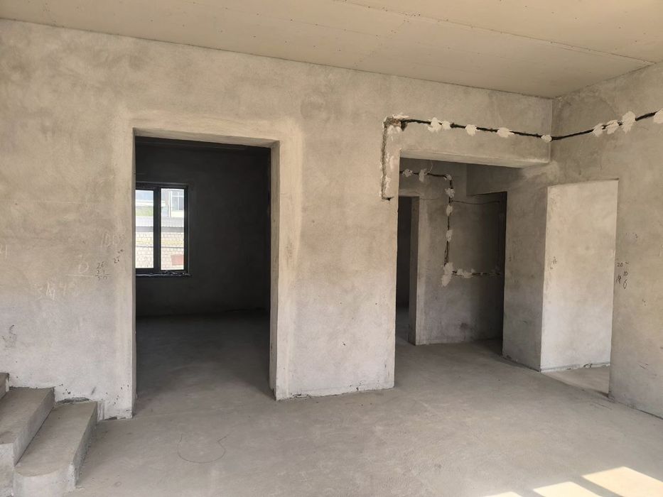 Arzon xovli uchastka Qo'yliq massiv 5 da joylashgan Metro Qiyot 50 m