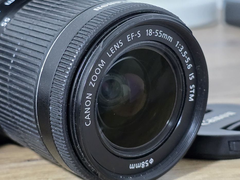 Canon EOS 700D в отличном состоянии