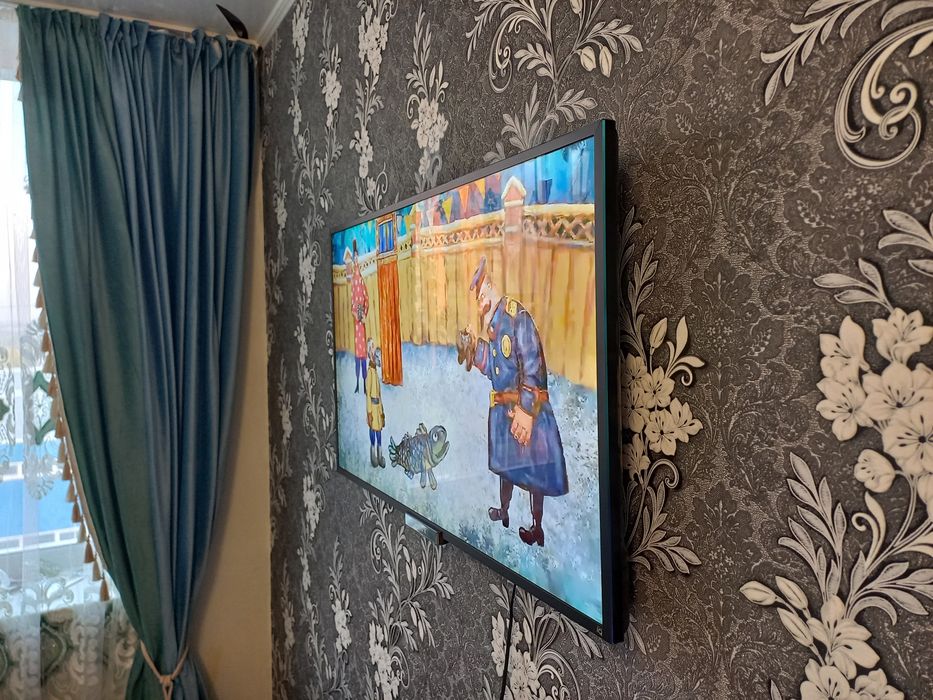 Продам Телевизор 70000