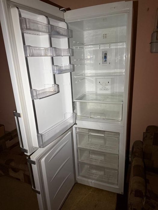 Продается холодильник LG