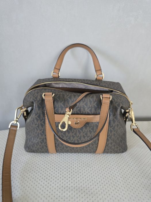 Продам кожанные сумочки оригинал