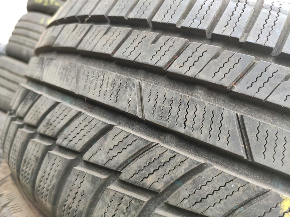 2бр Зимни гуми 215 40 18 - Toyo