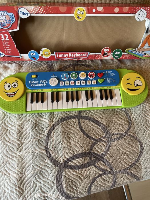Детски синтезатор на батерии