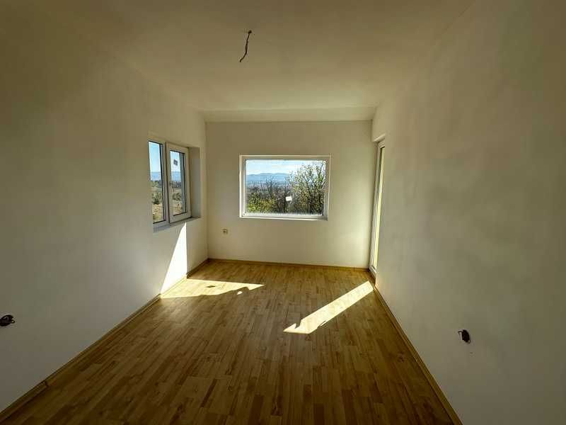 Продава се Къща в с. Конево, Област Шумен - 226 кв.м за 221 €/кв.м - Снимка #13