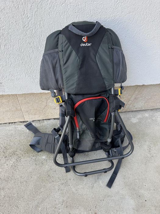 Port-bebe drumeții DEUTER Kid Comfort 1 Plus – ca nou, gri/negru