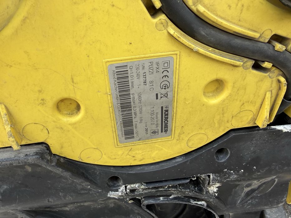 * KARCHER Puzzi 8.1C оригинал Италия профессиональный пылесос для химч