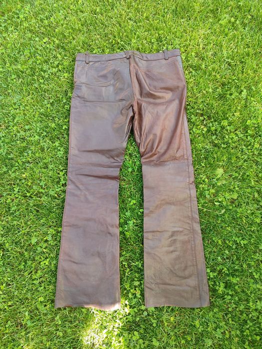 Vând pantaloni piele naturala, mărimea L