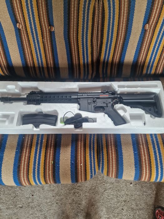 Arma de airsoft assault rifle Codlea • OLX.ro