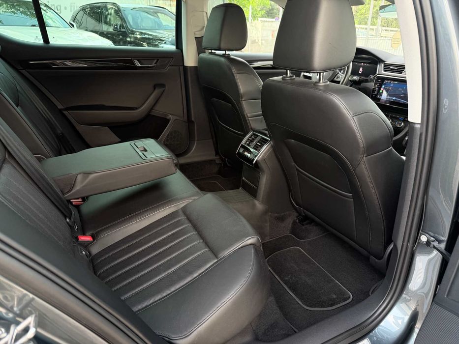 Skoda Superb / Laurin & Klement 2.0TDI – 190 Cp - DSG / RATE / GARANTIE / Ceas Digital / Navi / Ventilatie
