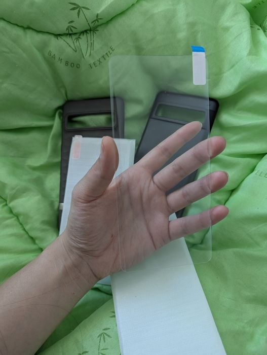 Продам чехол и стекло на pixel 7 pro