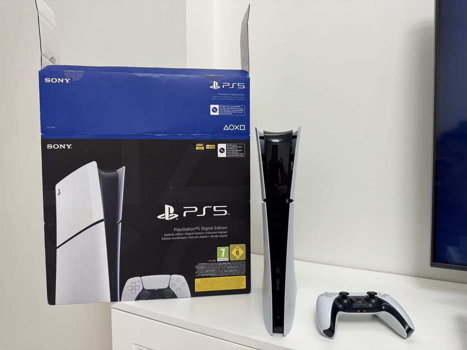 игровую приставк PlayStation 5 Slim