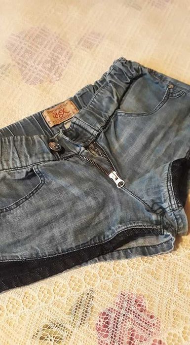 BY BERSHKA  Дънкови Панталонки