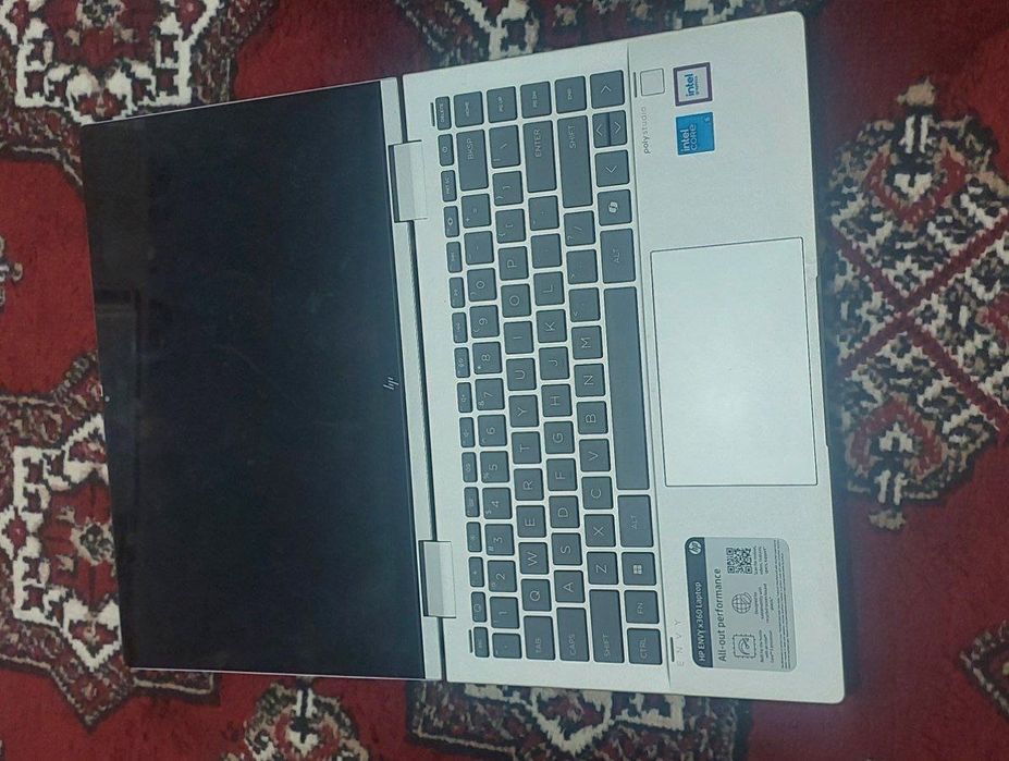 Noutbook hp I5 .