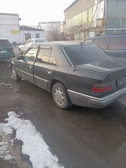 Мерседес 124 2.3автомат
