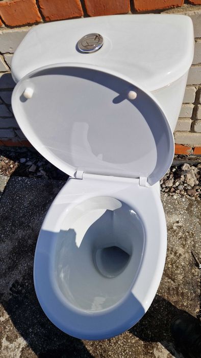 Продам новый унитаз