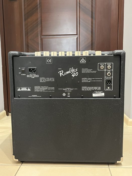 Fender Rumble 40 V3 Бас комбо