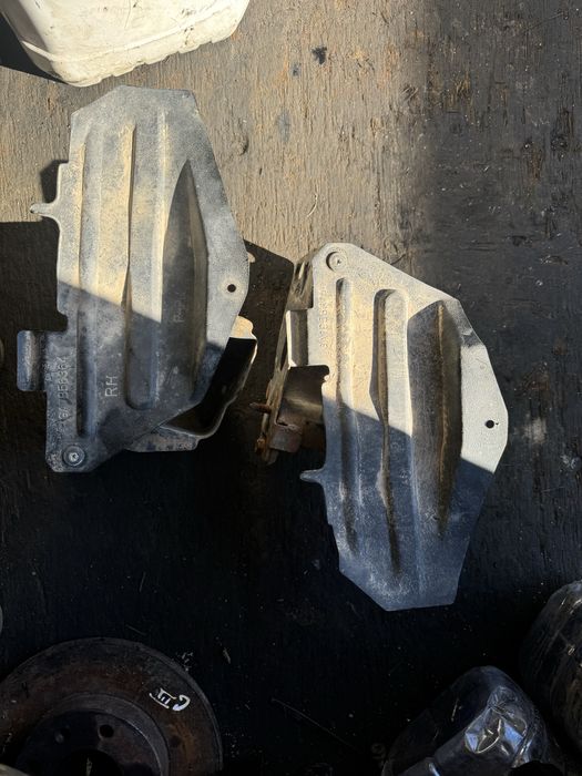 Крепление переднего бампера на мазду Кронус