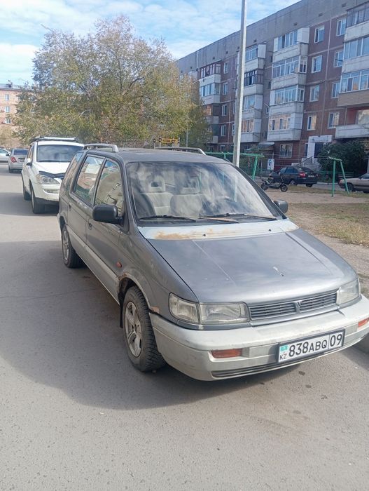 Митсубиси Спейс вагон